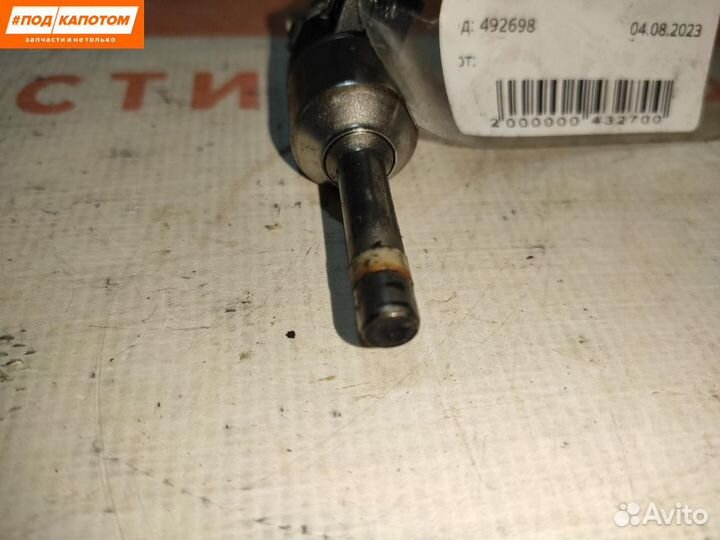 Форсунка топливная Volkswagen Golf 6 2012