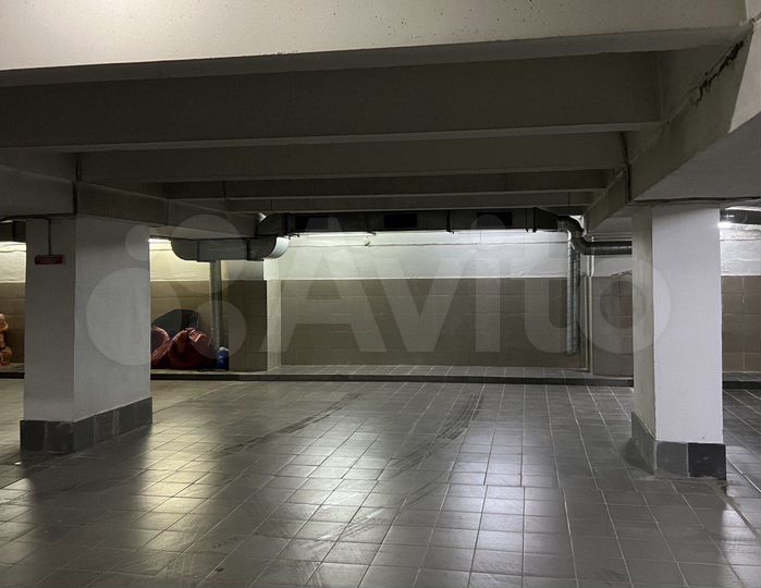 Машиноместо, 20 м²