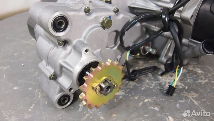 Двигатель для снегохода 180 см3