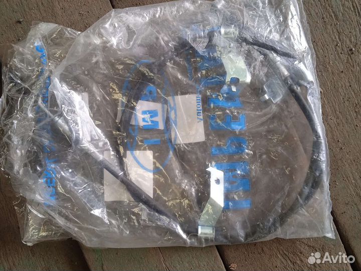 Трос стояночного тормоза ручника правый мазда cx7