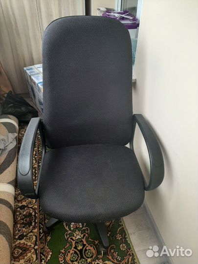 Офисное кресло руководителя бу