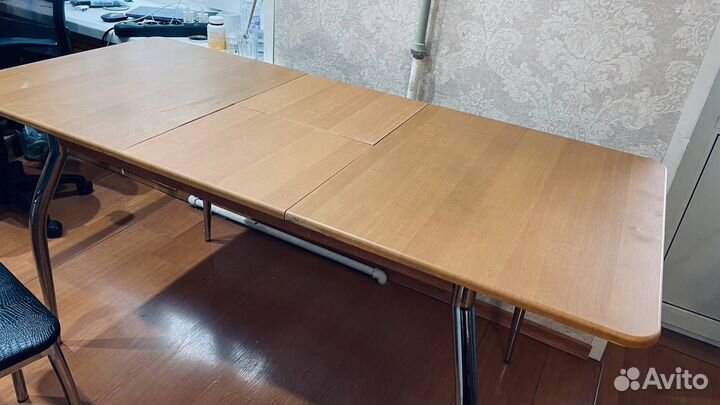 Кухонный стол