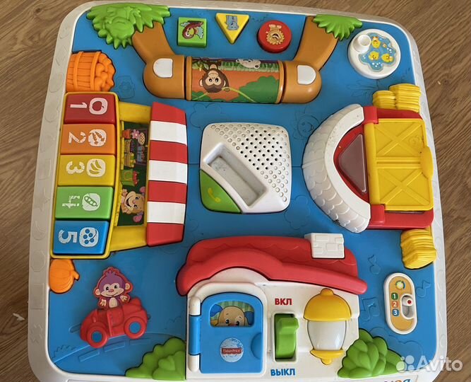 Развивающий столик fisher price