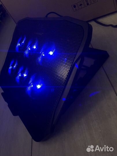 Охлаждающая подставка для ноутбука с подсветкой