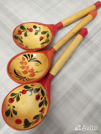 Хохлома: блюдо, черпак, ложки