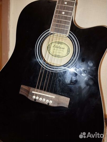 Гитара elitaro