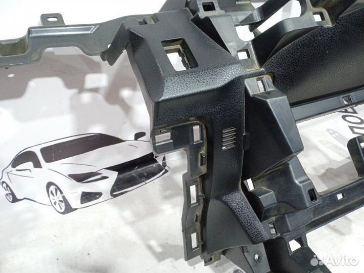 Торпедо Toyota Rav4 40