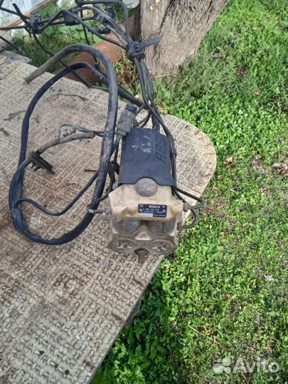 Продам детали на Mercedes 124 e230