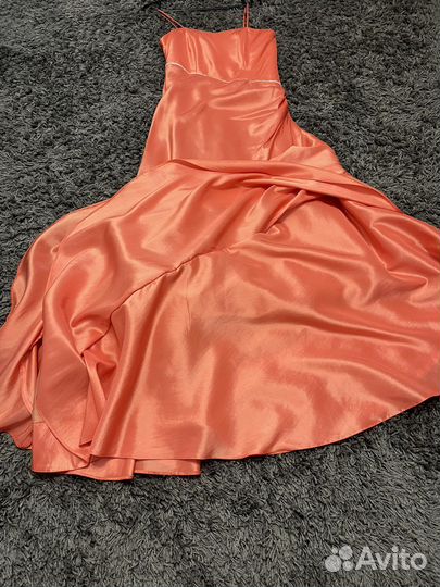 Платье на выпускной, свадьбу, торжество