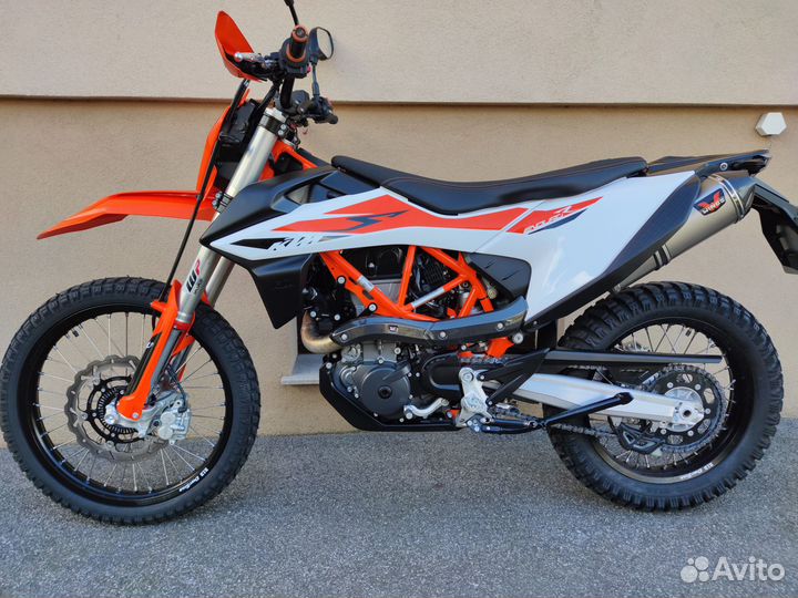 Карбоновая накладка на выхлопную трубу KTM 690 End