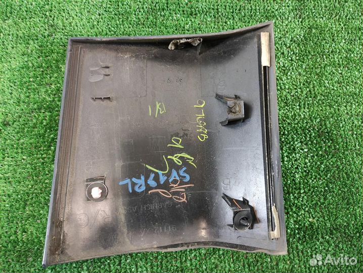 Накладка крышки багажника левая Subaru Tribeca WX