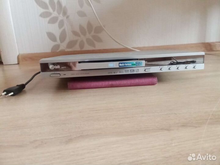 Dvd плеер LG DS375 с Цифр. тв Прист. World Vision