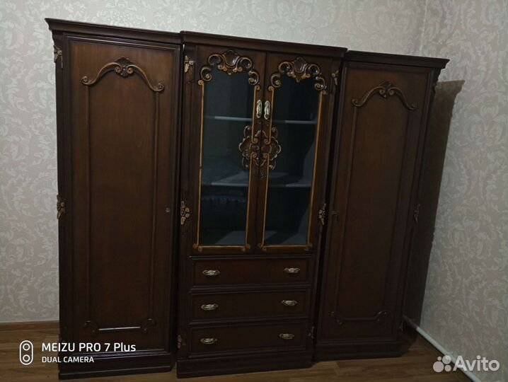 Спальный гарнитур