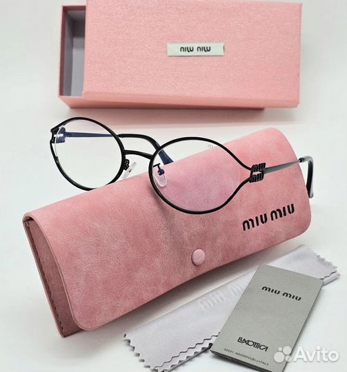 Солнцезащитные очки miu miu