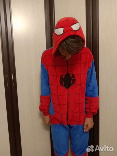 Кенгуруми человек паук