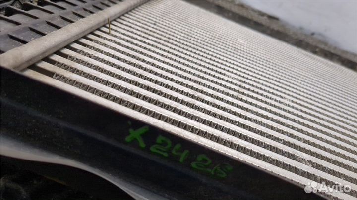 Радиатор интеркулера Volkswagen Touran, 2009