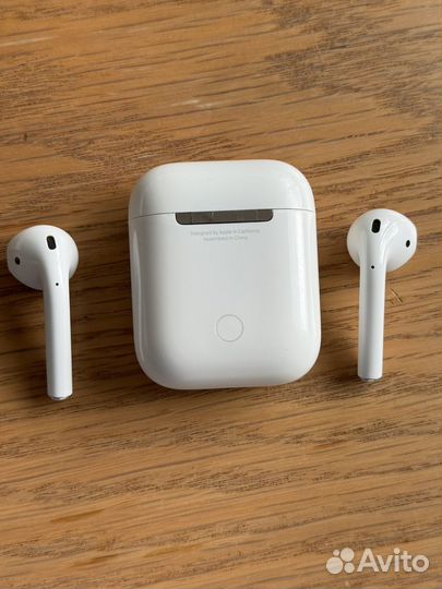 Беспроводные наушники apple airpods 1