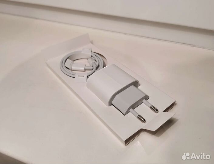 Быстрая зарядка iPhone 20W