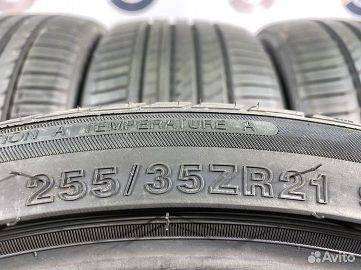 Winrun R330 255/35 R21 и 285/30 R21 97Y