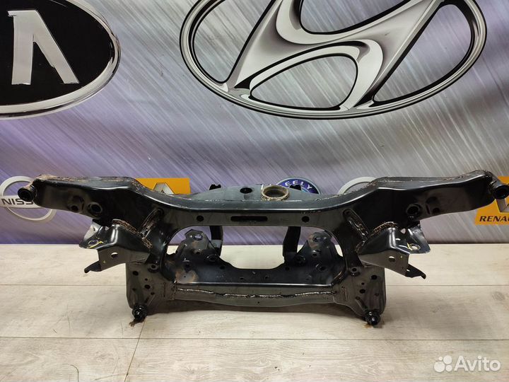 Балка подвески зад Nissan X-trail T31