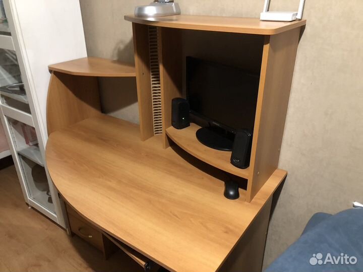 Компьютерный стол