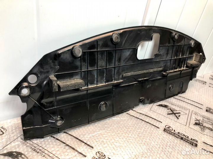 Накладка замка капота передняя Lexus Nx 2014-2022