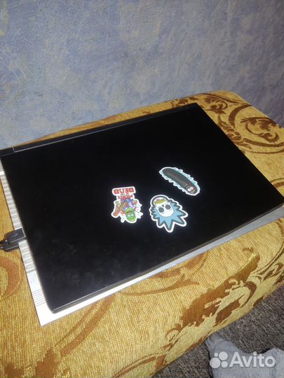 Продам ноутбук msi rtx 3050 i5 11400h