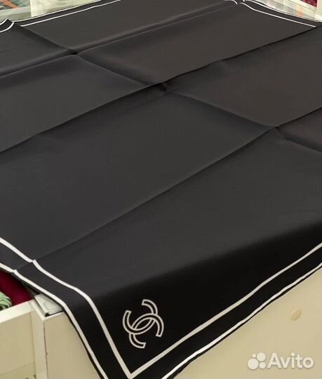 Шелковый платок chanel