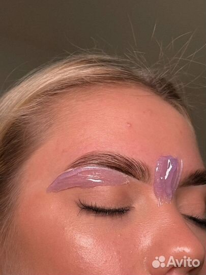 Мастер бровист