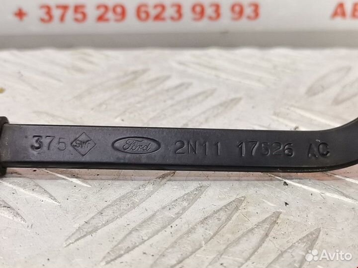 Щеткодержатель (поводок стеклоочистителя, дворник)