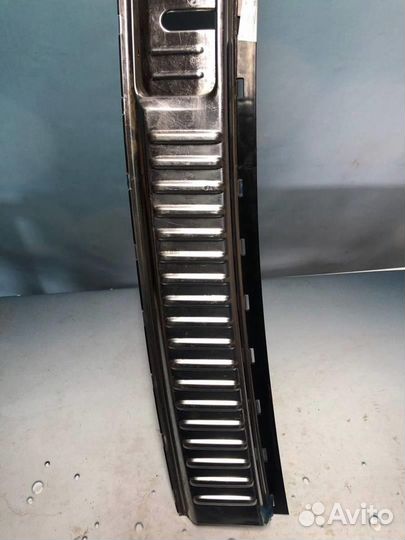 Накладка задней панели 7P0863459E