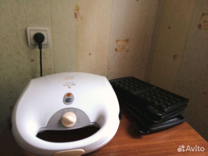 Электрическая вафельница