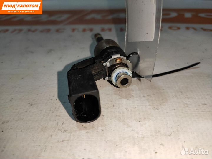 Форсунка топливная Volkswagen Golf 6 2011