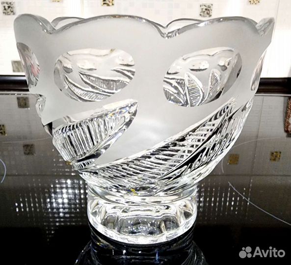 Хрустальная ваза