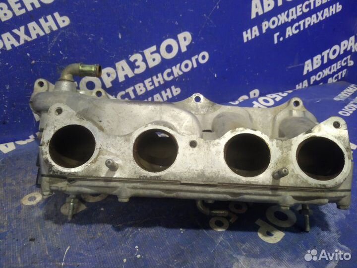 Нижняя часть впускного коллектора Honda Accord 7