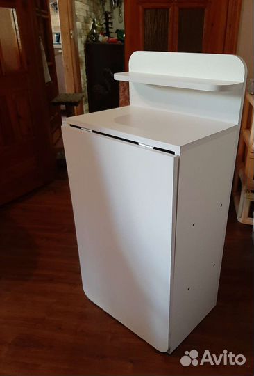 Маникюрный стол складной