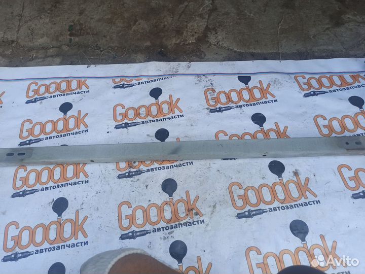 Усилитель переднего бампера Nissan X-Trail T30