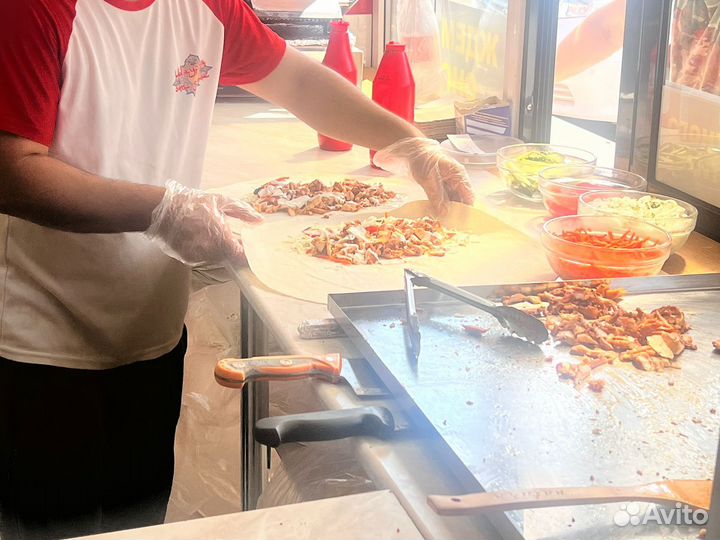 Шаурма,точка известной сети,с новым оборудованием
