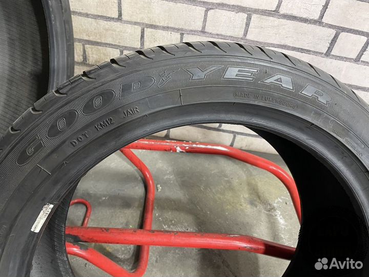 Goodyear EfficientGrip 255/45 R20
