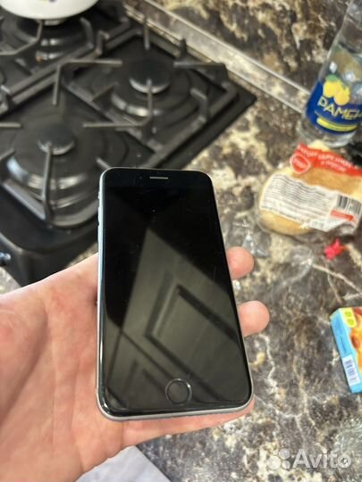 Телефон iPhone 6s