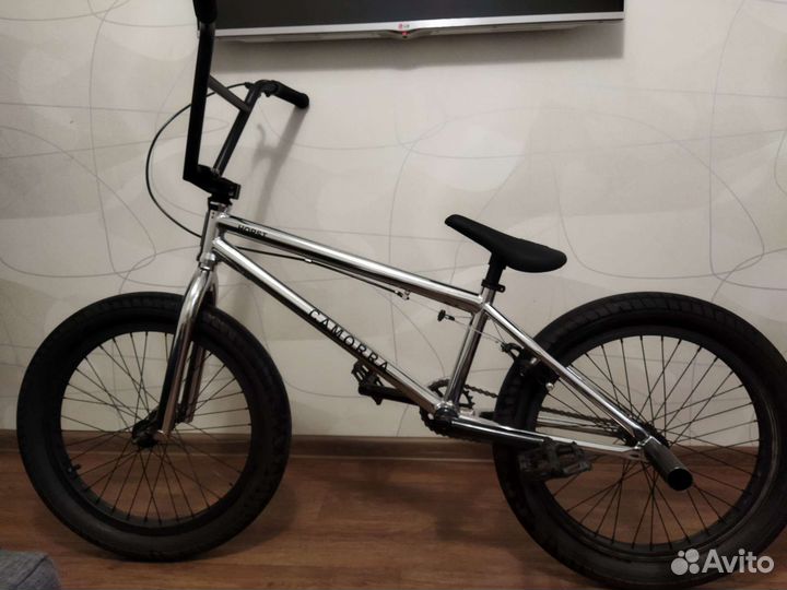 Трюковой велосипед BMX