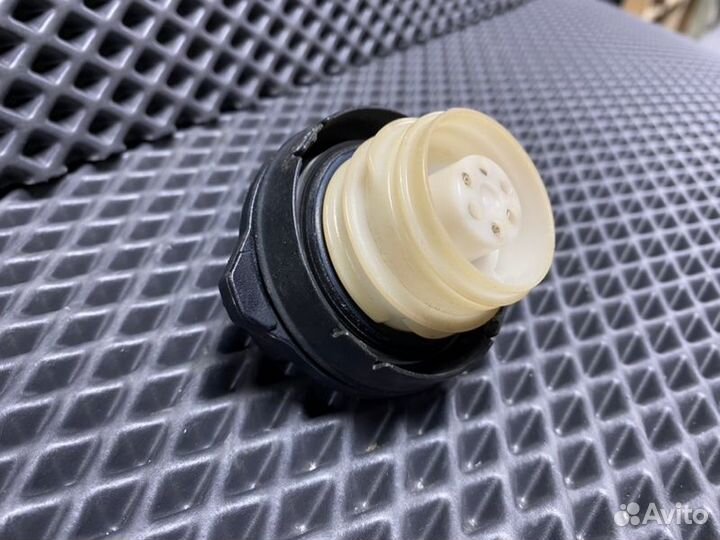 Крышка топливного бака Honda Civic FK2(5Д) R18Z4