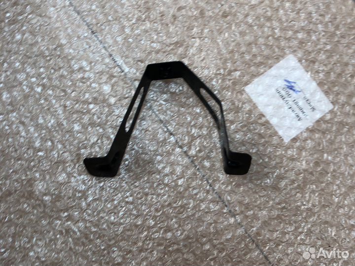 Крепление крыла nissan