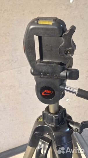 Штатив тренога