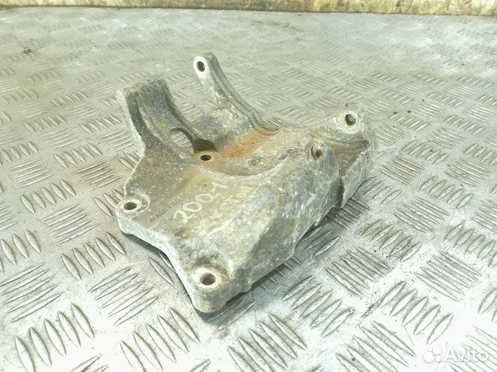 Кронштейн генератора Ssang yong Actyon 2010