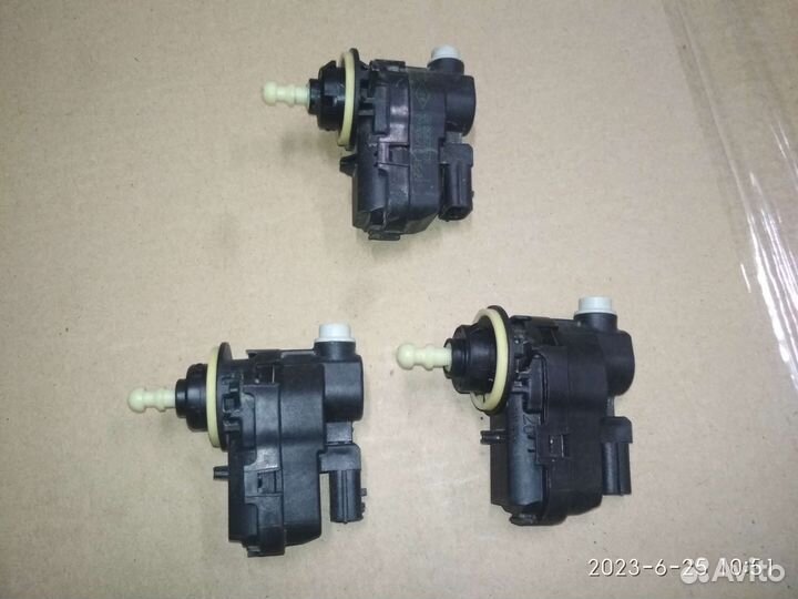 Электрокорректор фар Веста иксрей