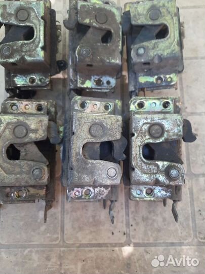 Замок двери задний левый, правый на Дэу нексия, эс