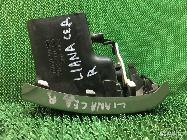 Дефлектор воздушный передний правый Suzuki Liana