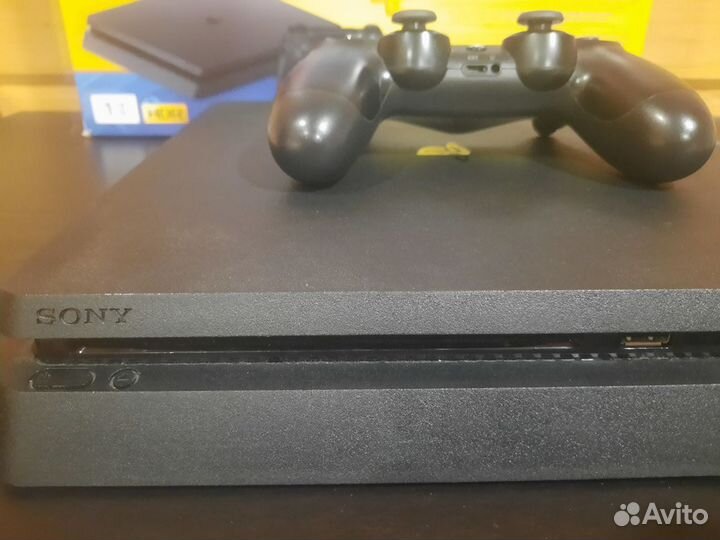 Sony playstation 4 PS4 slim