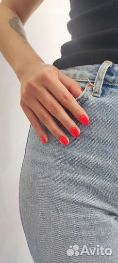 Модель на маникюр